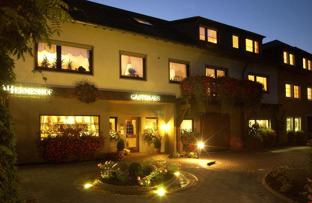 Wein & Gaestehaus Hermeshof Trittenheim Exterior photo